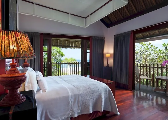 Villa Ambra Beachfront Paradise