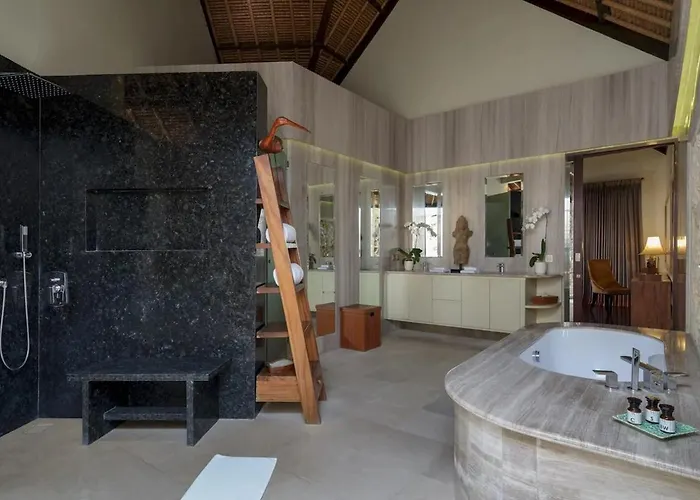 Ambra Beachfront Paradise Villa *