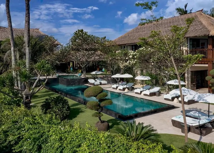 Villa Ambra Beachfront Paradise *